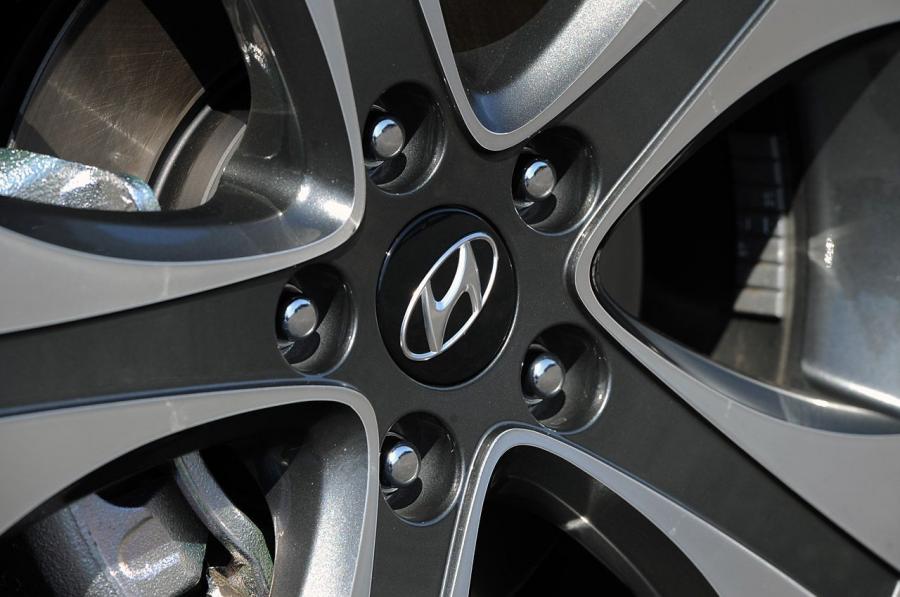  Hyundai Elantra Coupe 2012 года  (фото 78 из 88)